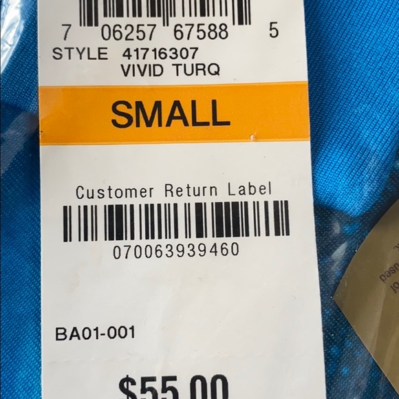 Greg Norman size Small Play dry shirts - Picture 3 of 3